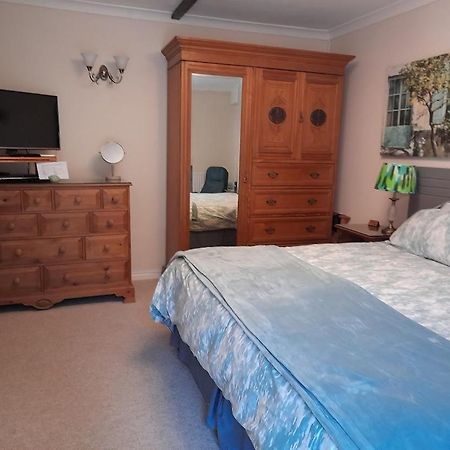 Coach House Cottage Борнмут Экстерьер фото