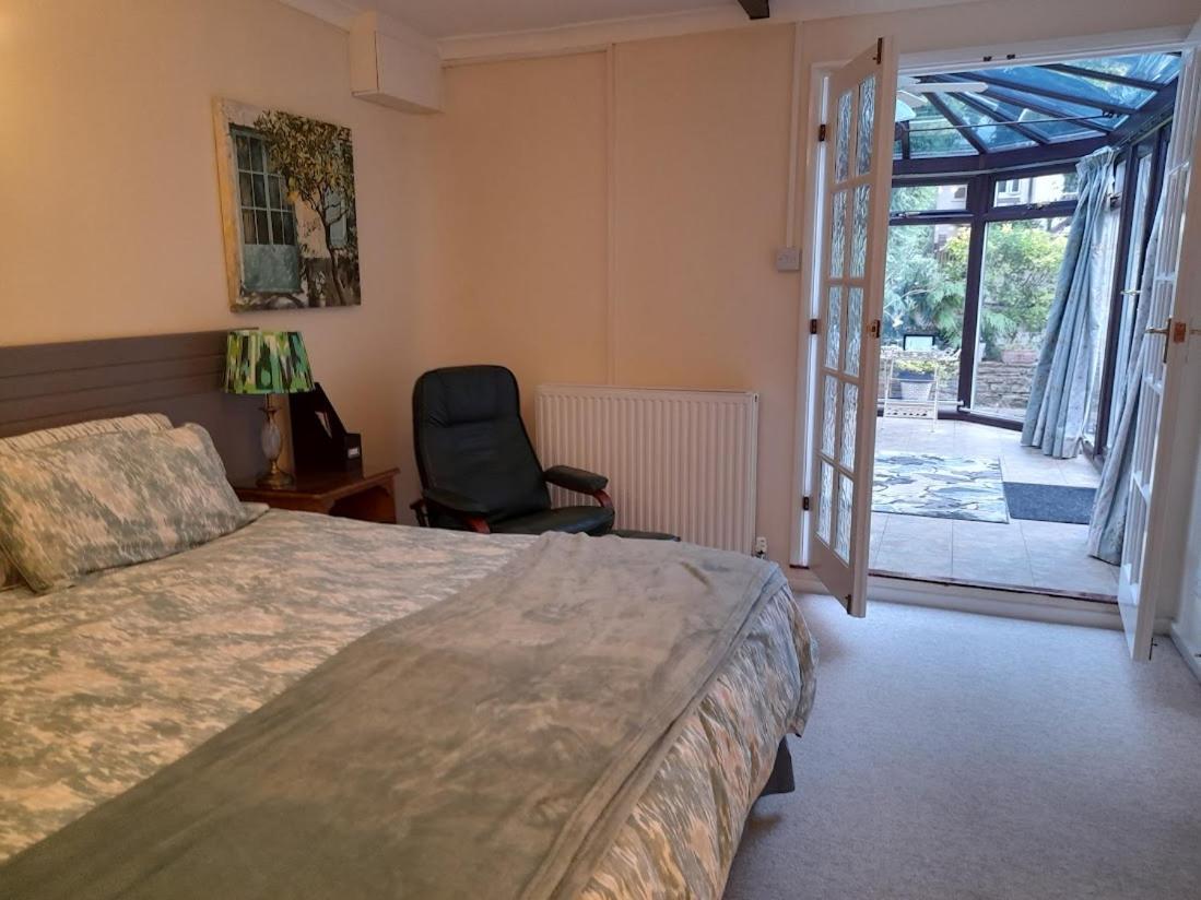 Coach House Cottage Борнмут Экстерьер фото